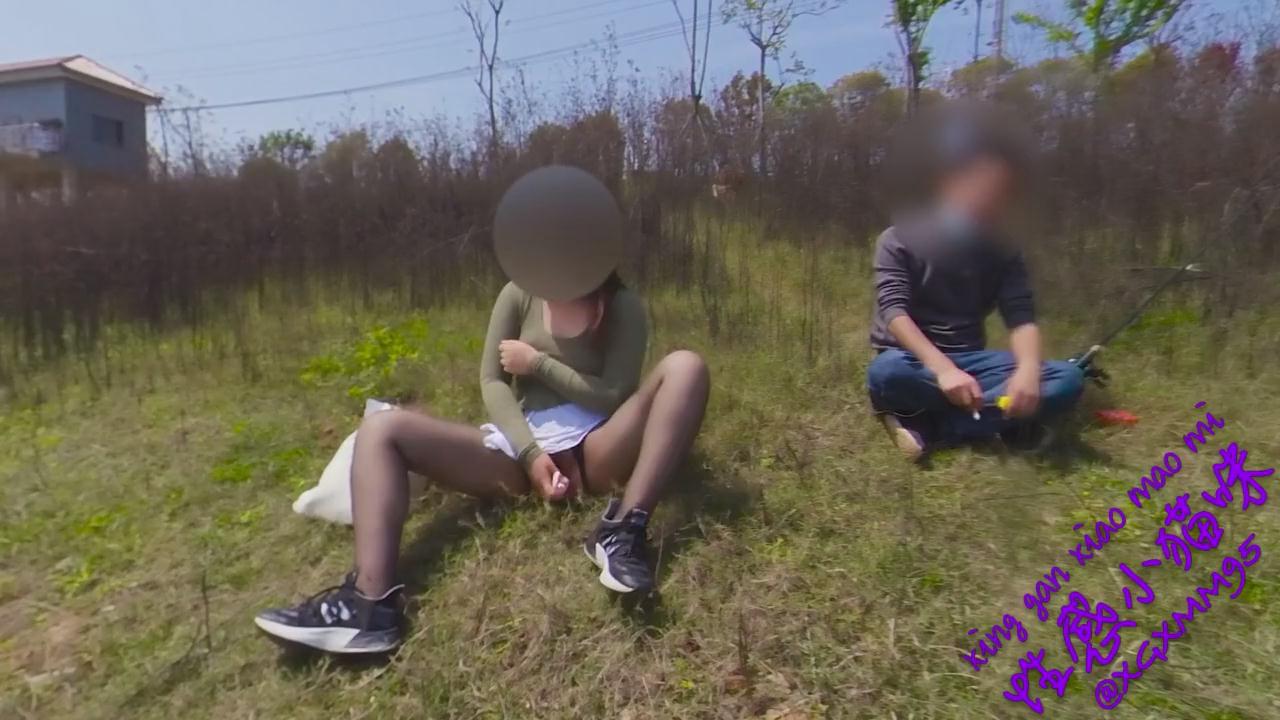 透明真空开档丝袜，河边自慰诱惑钓鱼的男人